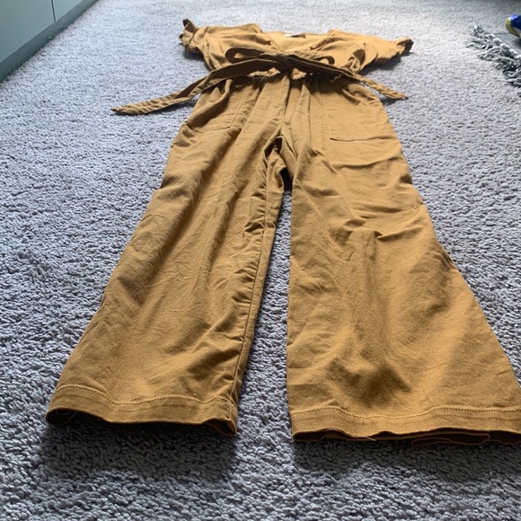 Cute mustard jumpsuit - Picture 3 of 5